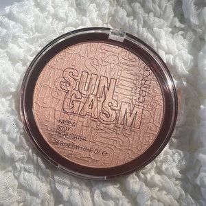 BRAND NEW CATRICE SUNGASM FACE AND BODY HIGHLIGHTER